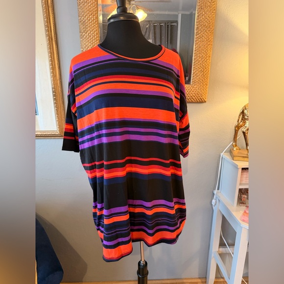 NWT!! 🖤🧡 LuLaRoe Black and Orange Striped Short Sleeve Top - Picture 1 of 4